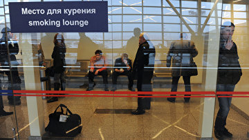 State Duma Lawmakers Endorse Airport Smoking Lounge